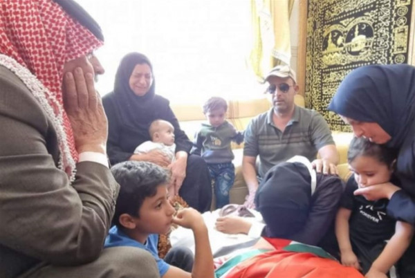 عائلة بنات ترفض بيان وزير العدل بشأن مقتل ابنها نزار.. وتنكر اي اتصال او لقاء مع اللجنة